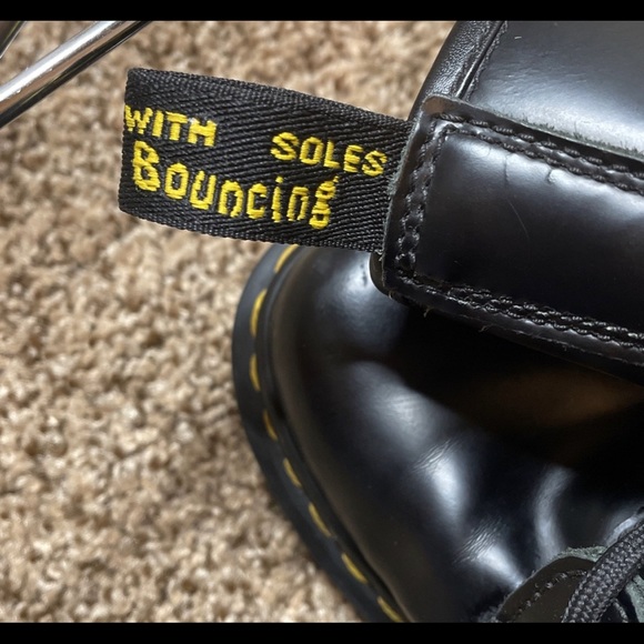 1460 Smooth Leather Lace Up Air Wair Dr. Martens Combat Boots - Picture 9 of 11